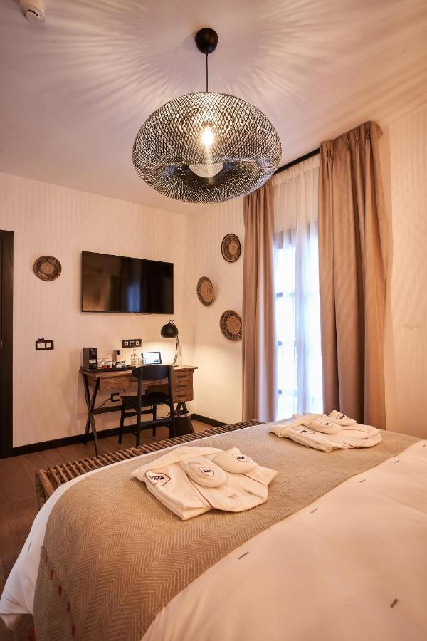 Hotel Santo Cristo La Ciudadela Marbella Bagian luar foto